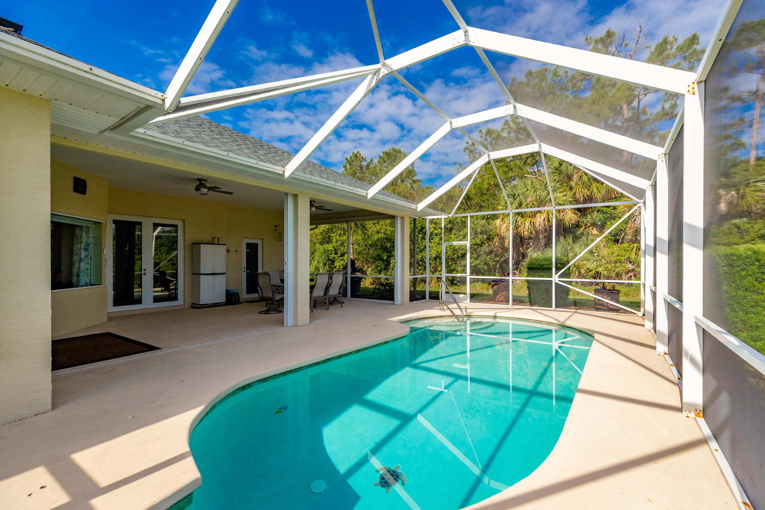 CRYSTAL FALLS OF VERO - Residential