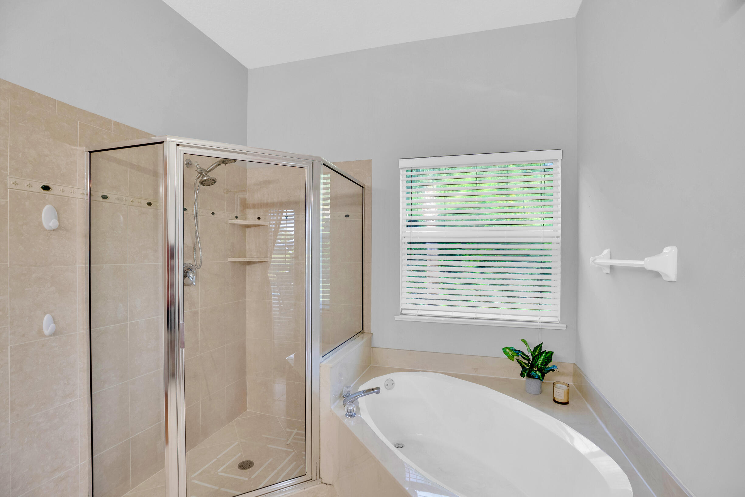 CRYSTAL FALLS OF VERO - Residential