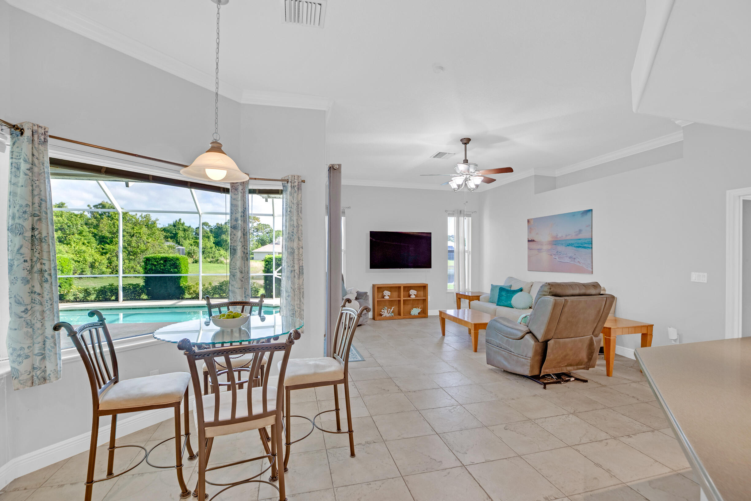 CRYSTAL FALLS OF VERO - Residential