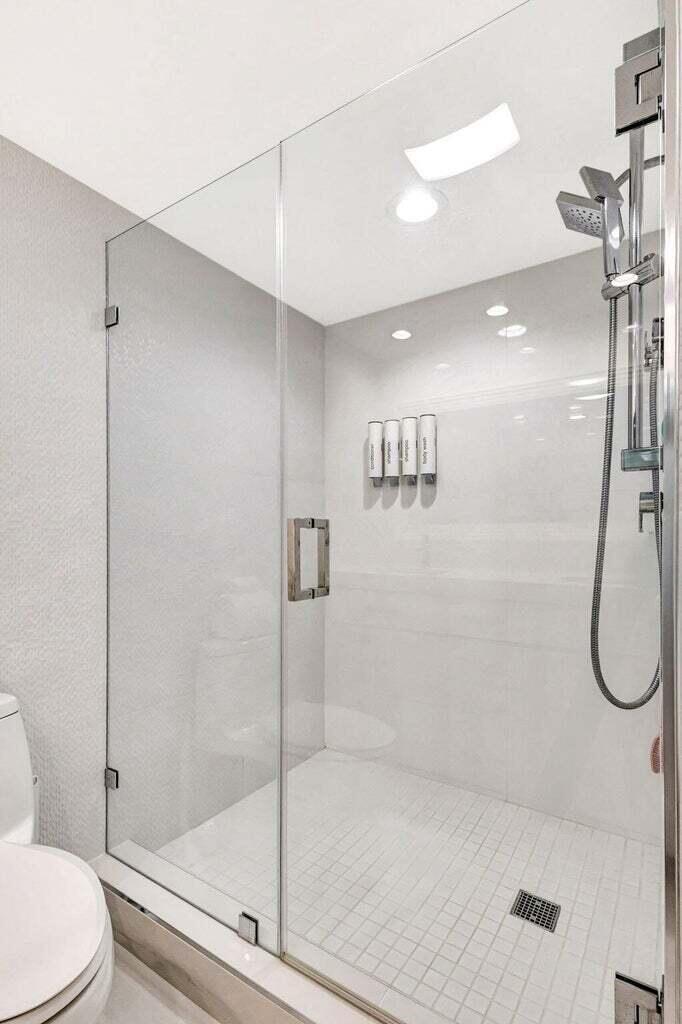 WATER GLADES - Residential Lease