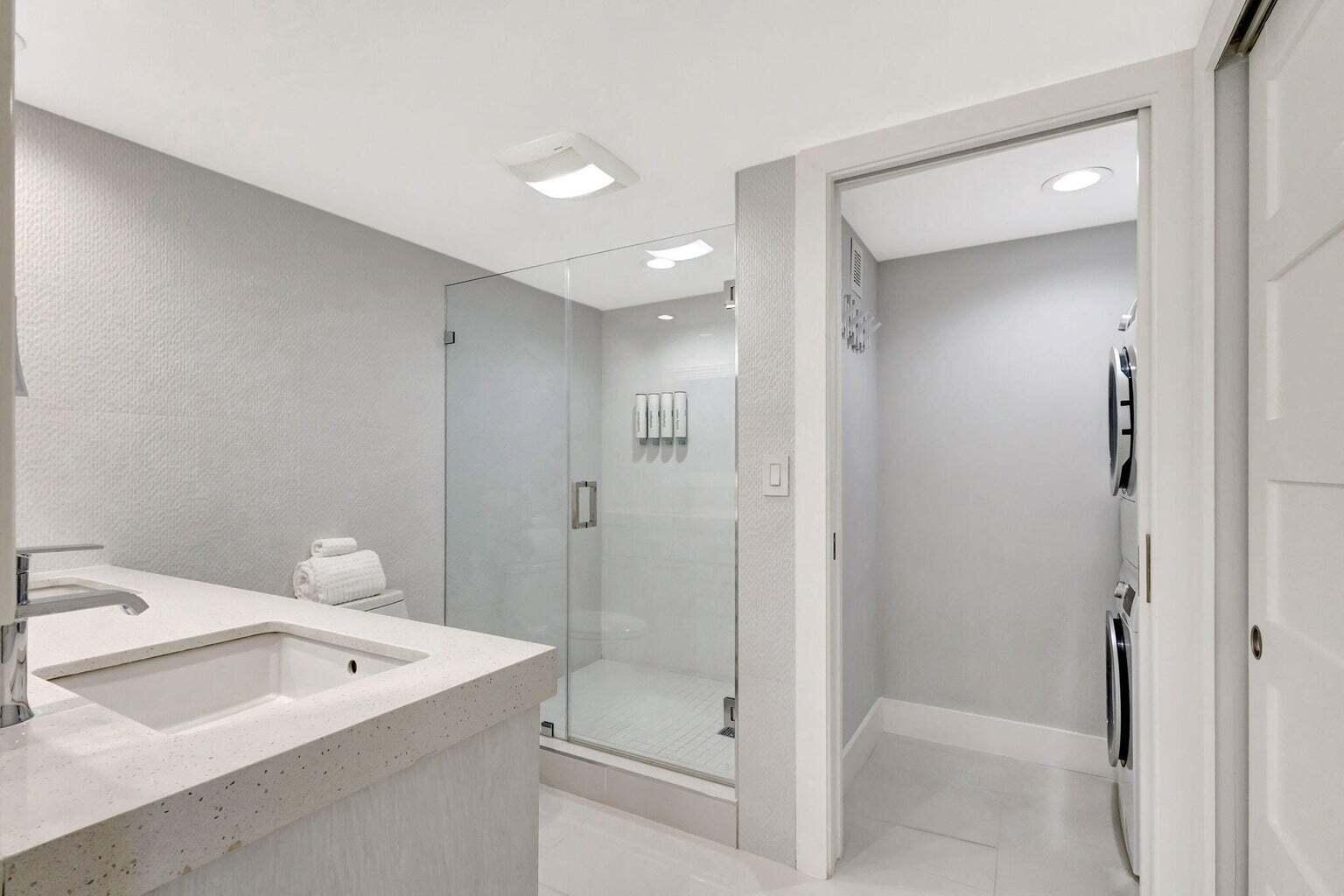 WATER GLADES - Residential Lease