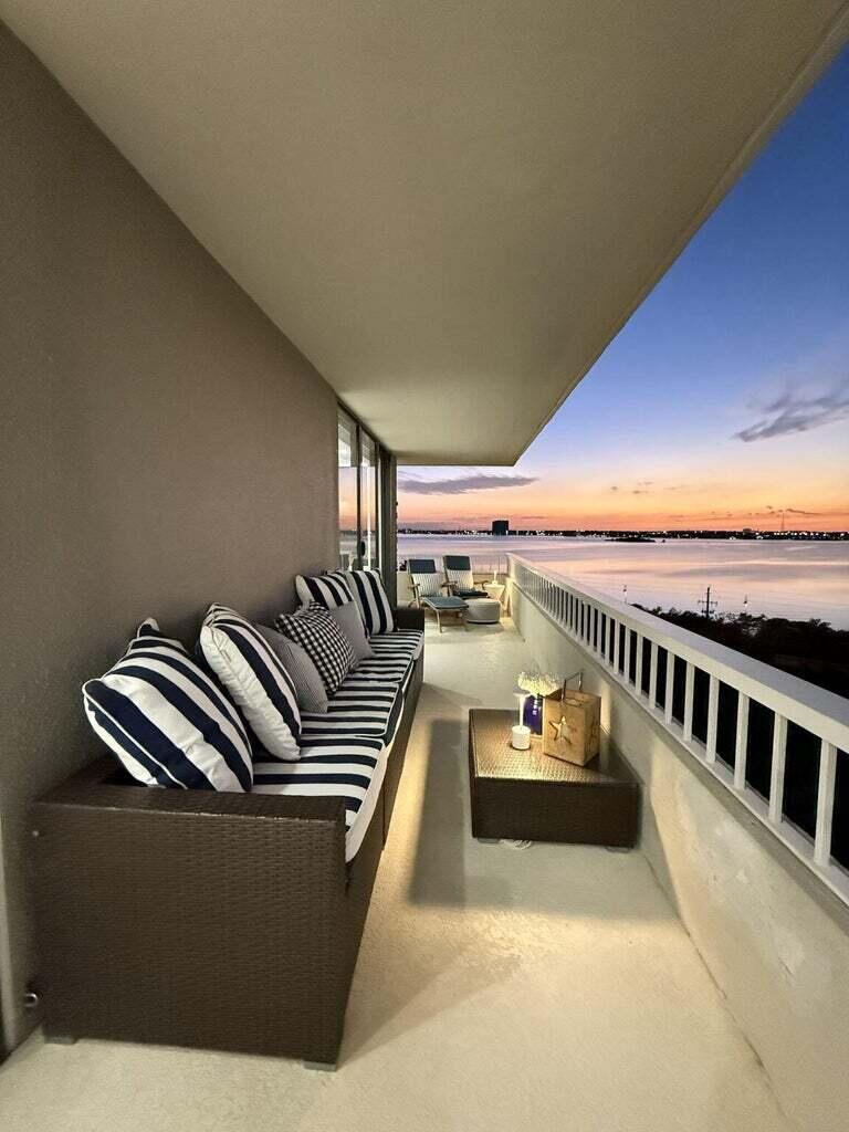 WATER GLADES - Residential Lease