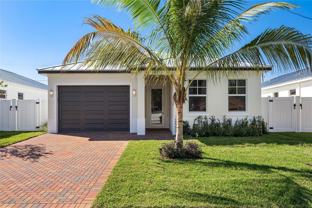 Photo of 1018 Miami Boulevard, Delray Beach, FL 33483 (MLS # F10550846)