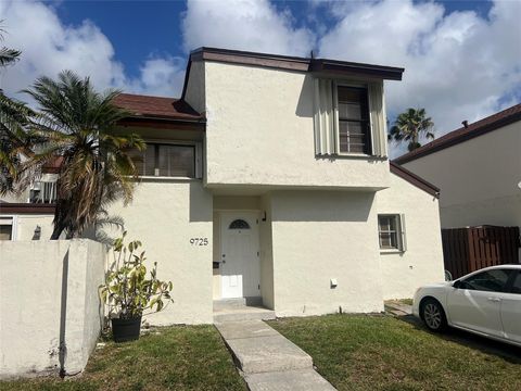 9725 NW 5th Ter Miami FL 33172