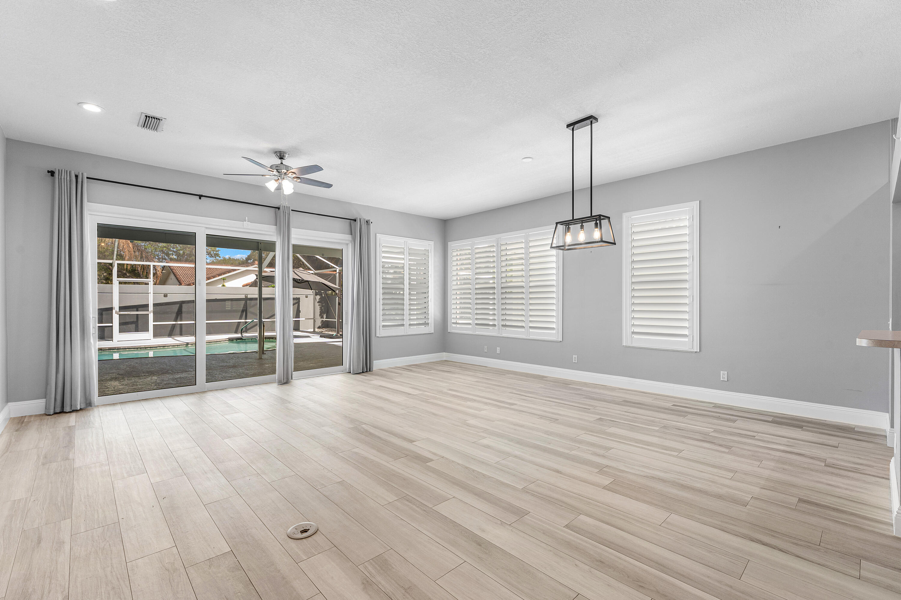 HAMPTONS AT MAPLEWOOD - Residential