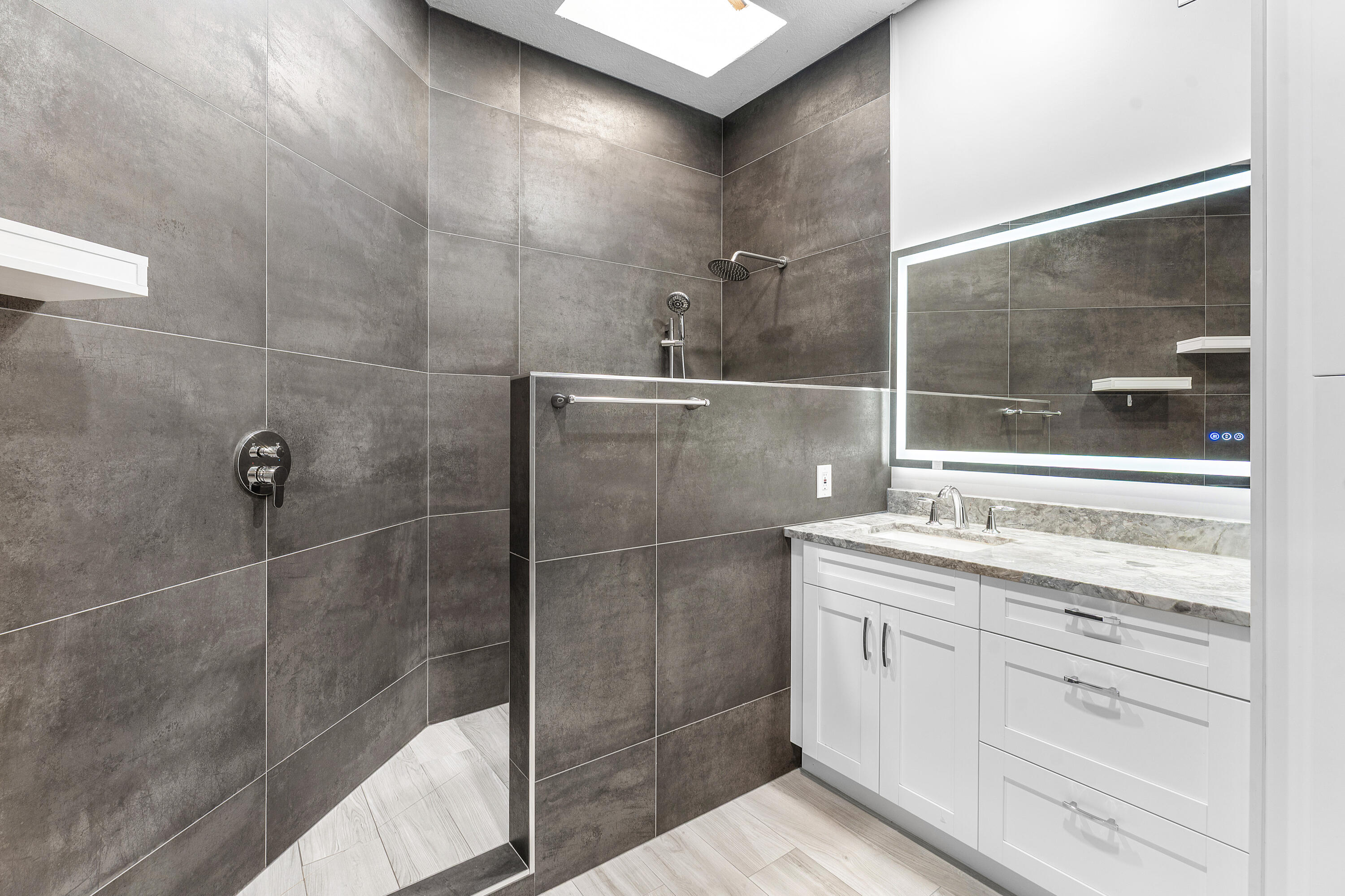 HAMPTONS AT MAPLEWOOD - Residential