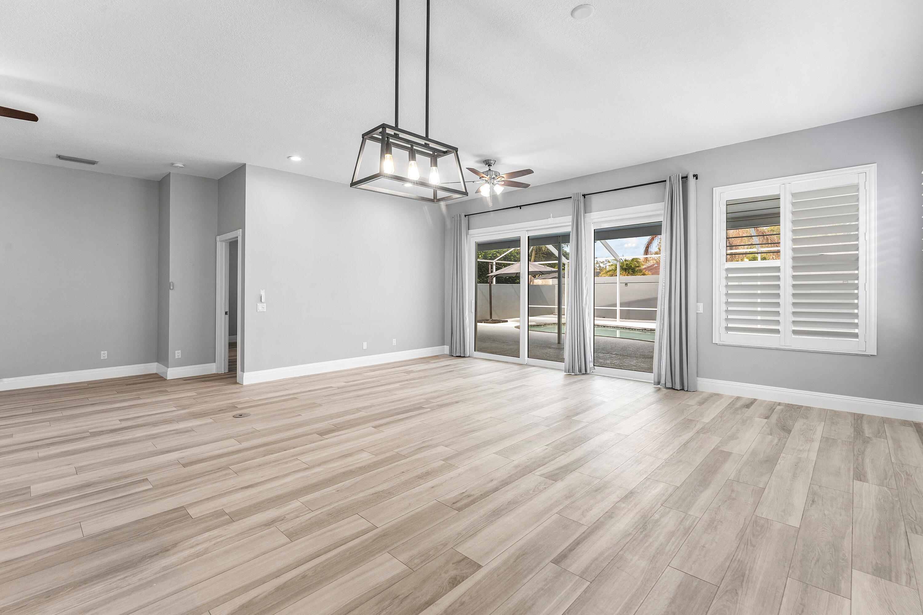 HAMPTONS AT MAPLEWOOD - Residential