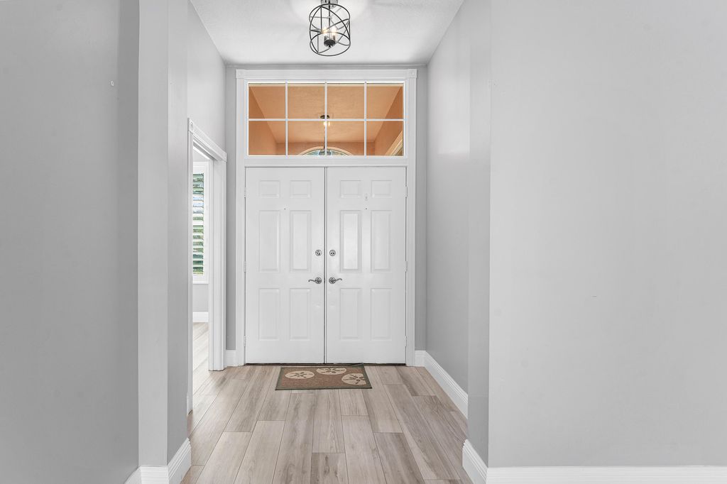 Photo of 132 E Hampton Way, Jupiter, FL 33458 (MLS # R11168958)