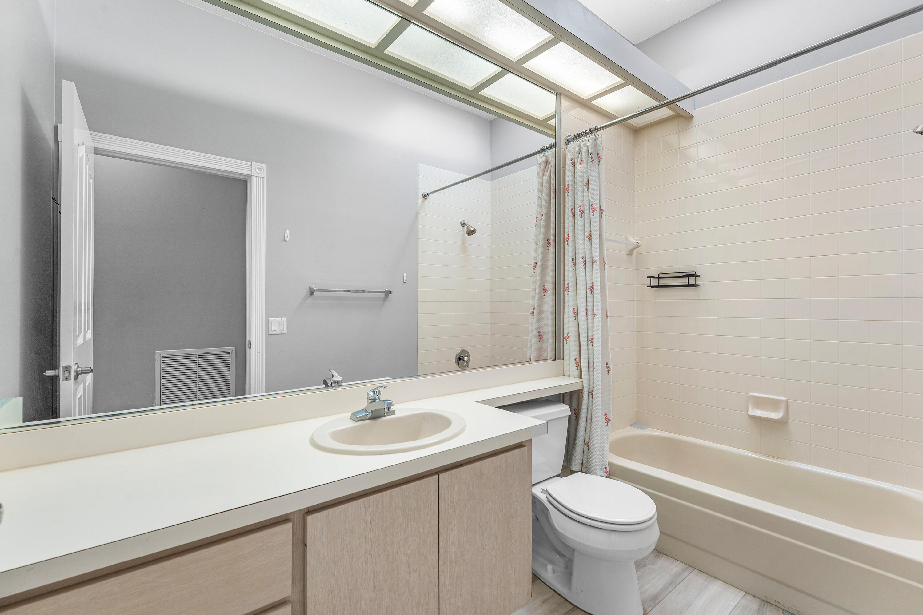 HAMPTONS AT MAPLEWOOD - Residential