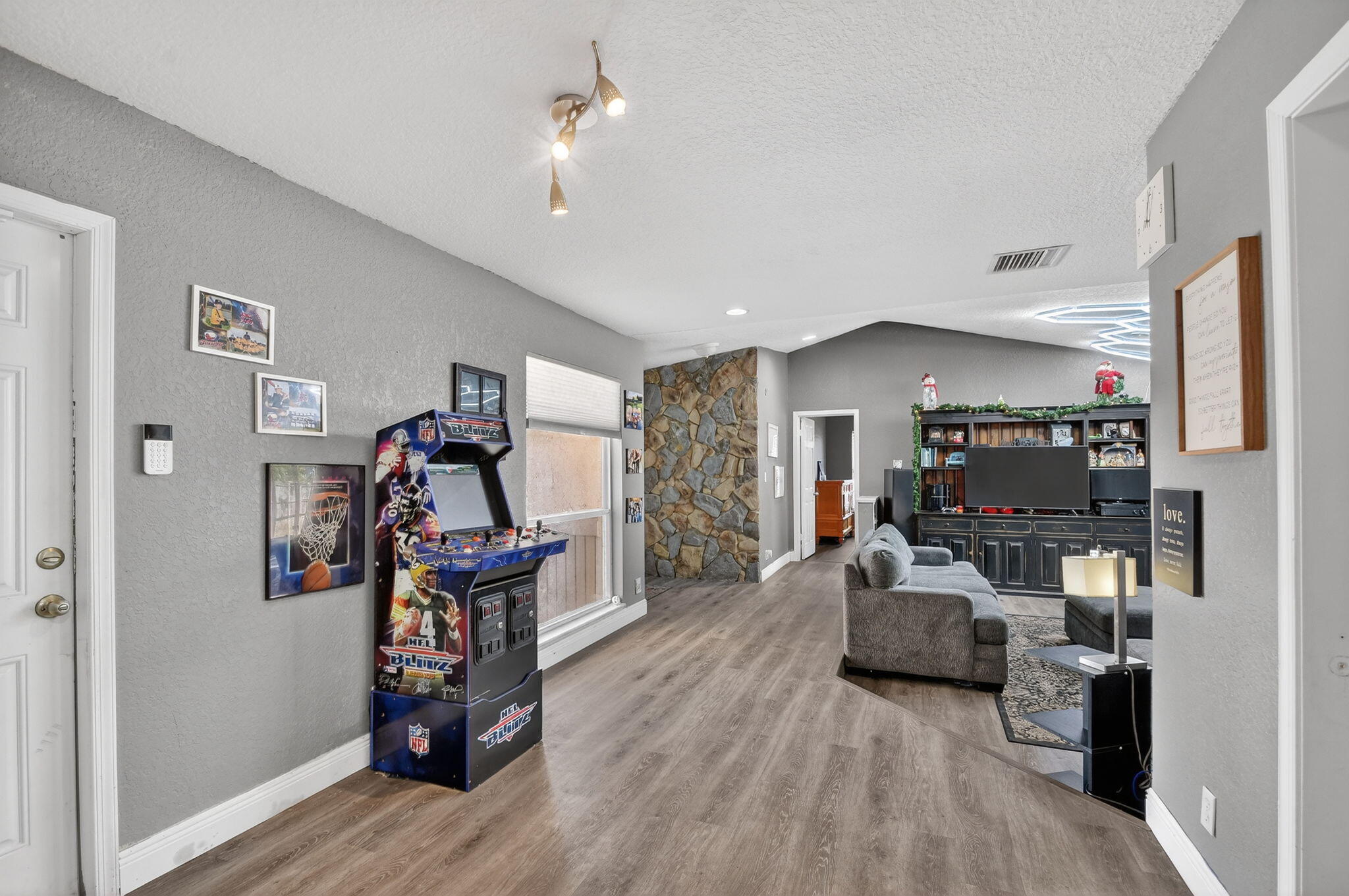 SOUTH SHORE 2 OF WELLINGTON - Residential