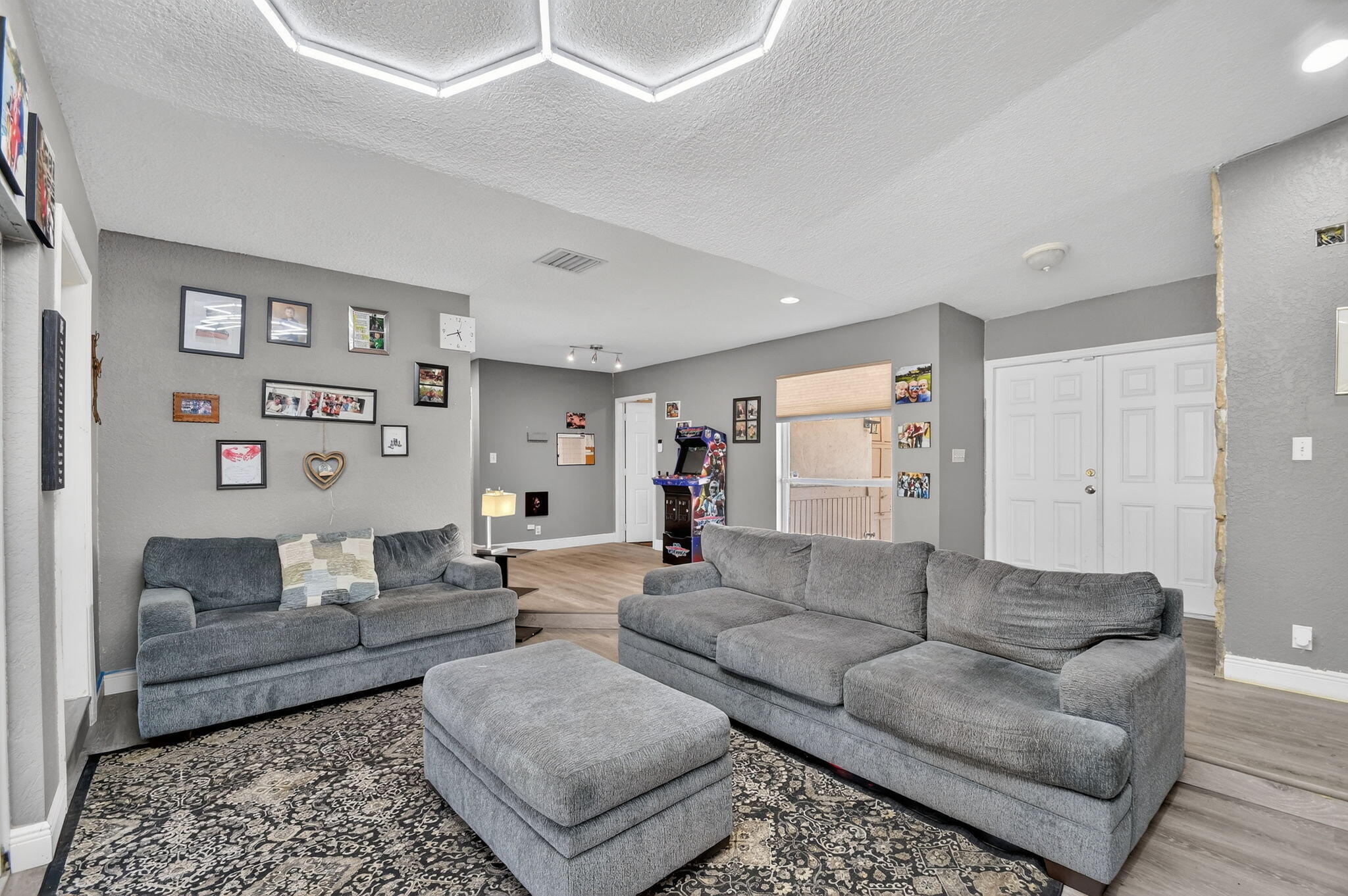 SOUTH SHORE 2 OF WELLINGTON - Residential