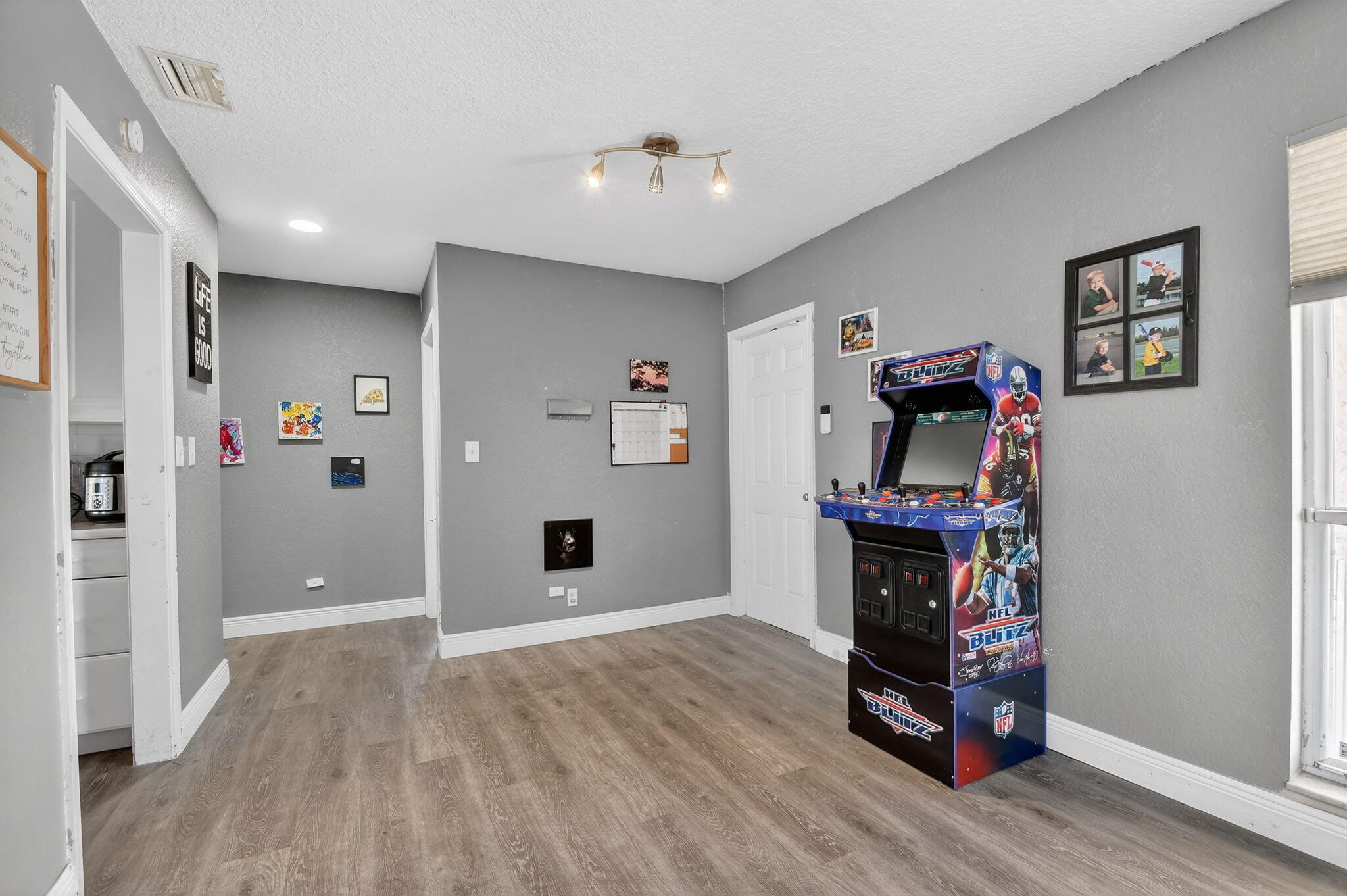 SOUTH SHORE 2 OF WELLINGTON - Residential