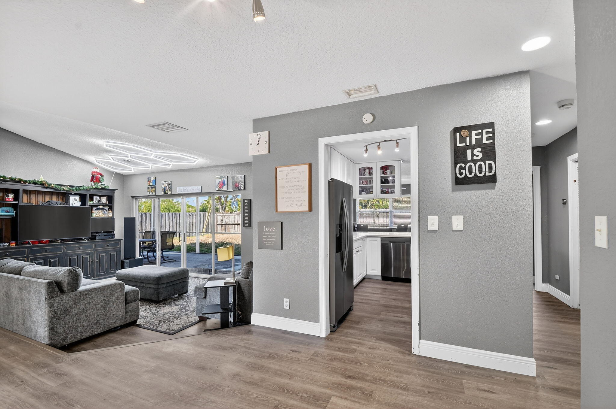 SOUTH SHORE 2 OF WELLINGTON - Residential