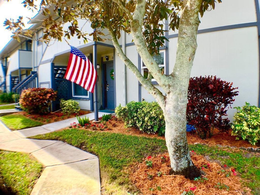 Photo of 8259 SE Croft Circle #L-3, Hobe Sound, FL 33455 (MLS # R10964895)