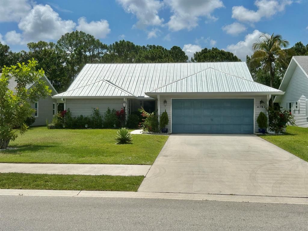 Photo of 6721 SE Lillian Court, Stuart, FL 34997 (MLS # R10889498)