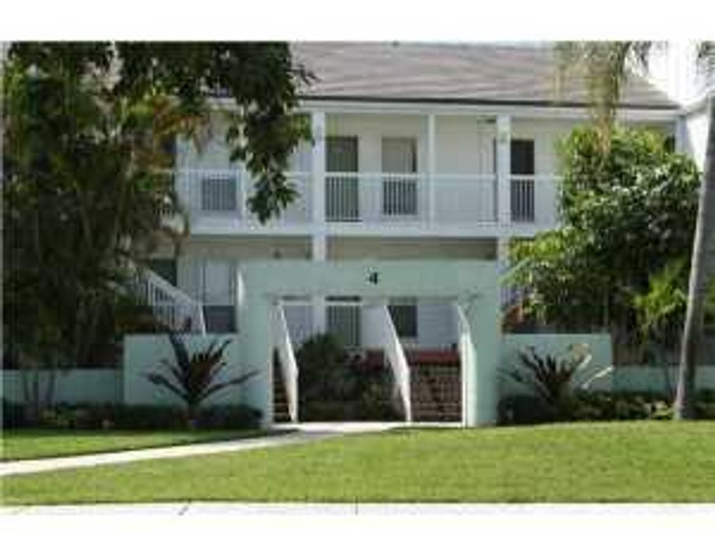 Photo of 177 Cypress Point Drive, Palm Beach Gardens, FL 33418 (MLS # R10786841)