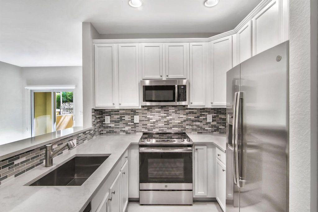 Photo of 366 Lake Monterey Circle, Boynton Beach, FL 33426 (MLS # R10953081)