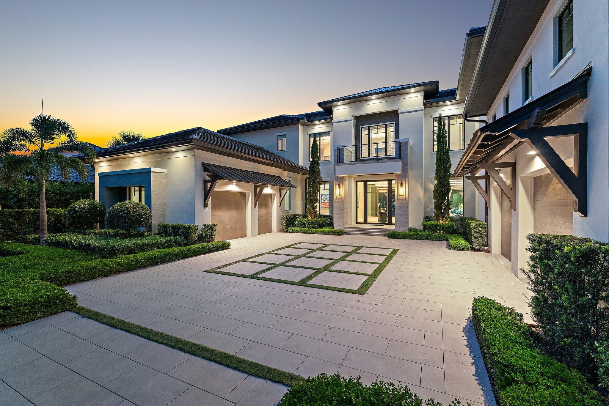 ADMIRALS COVE - Residential