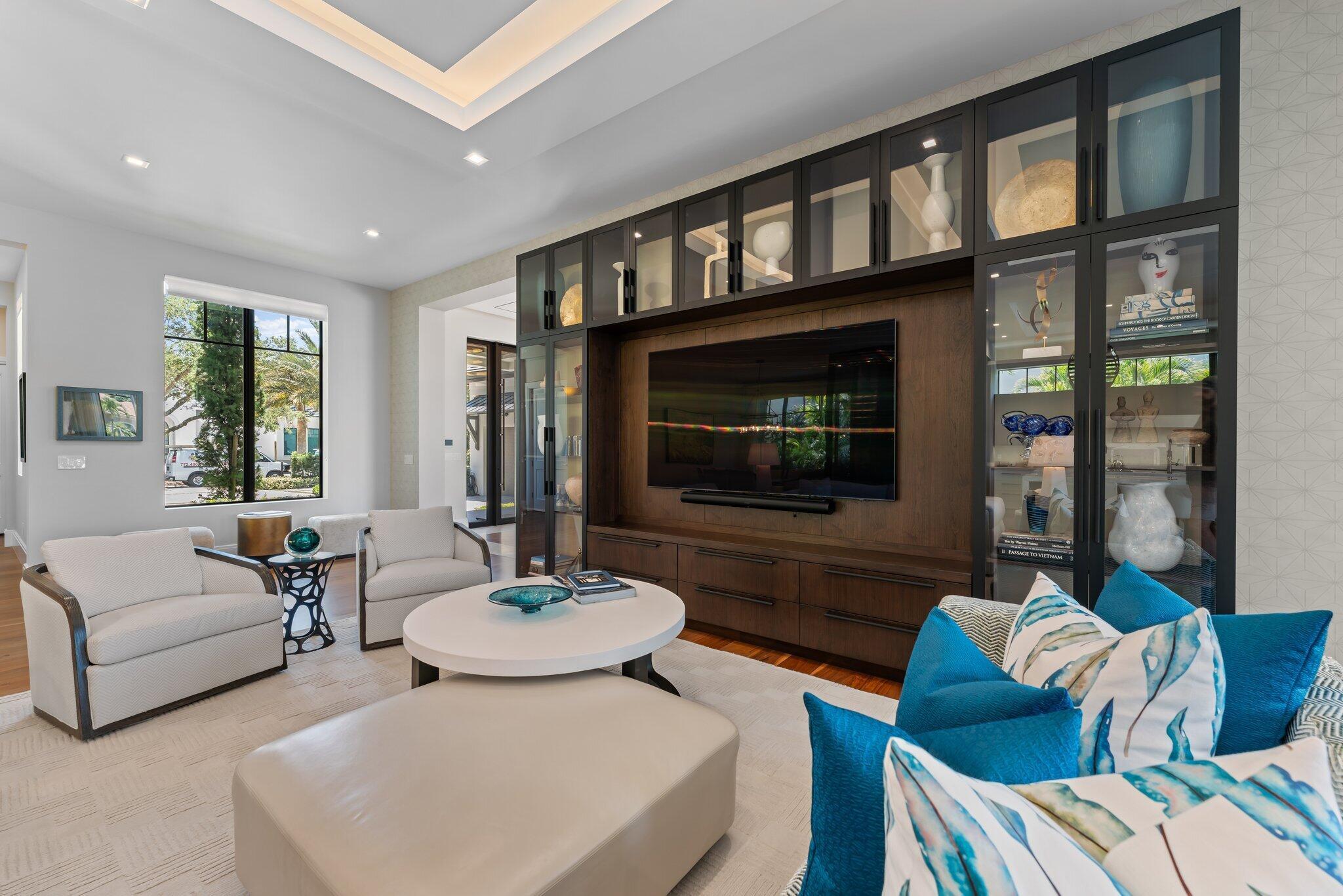 ADMIRALS COVE - Residential