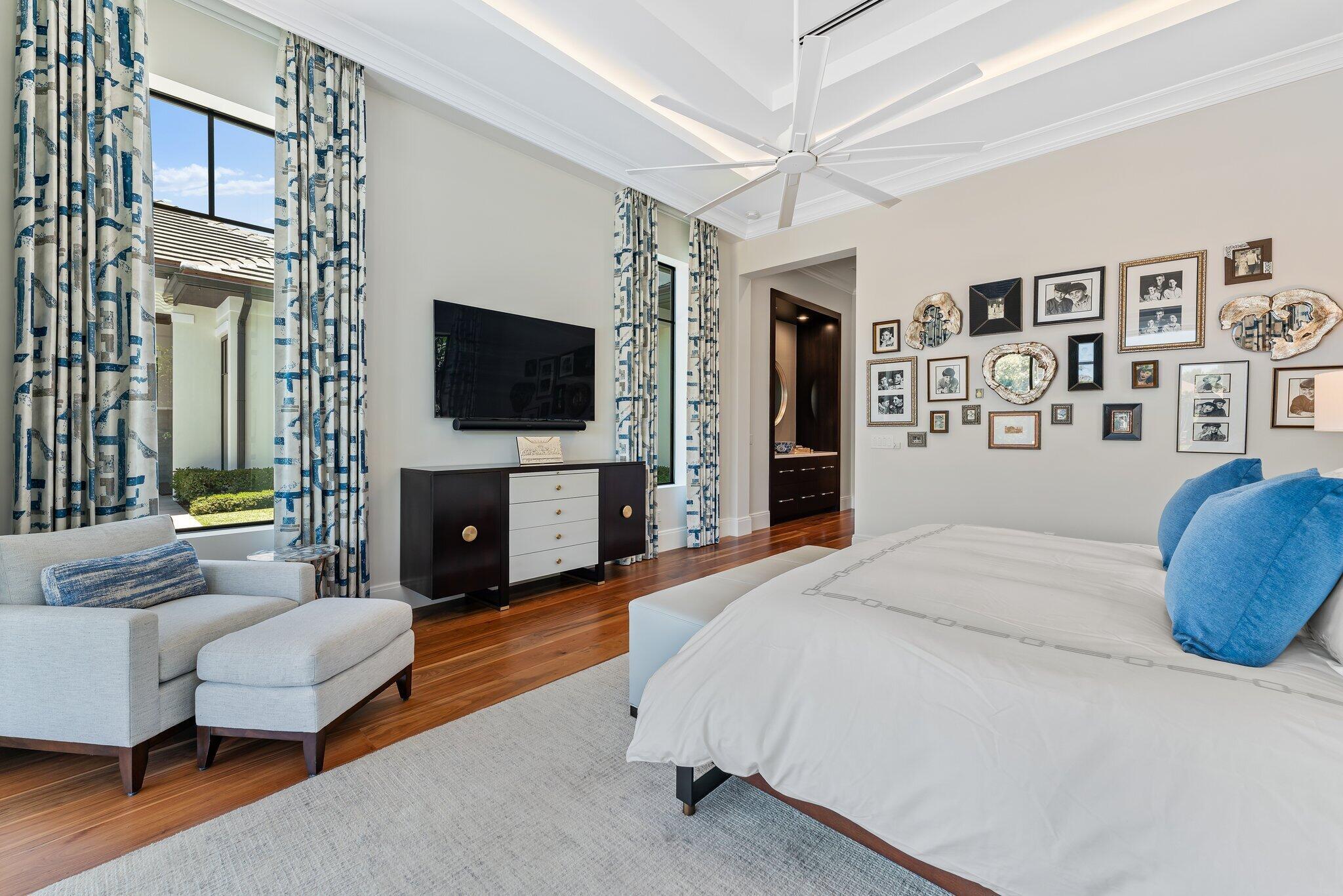 ADMIRALS COVE - Residential