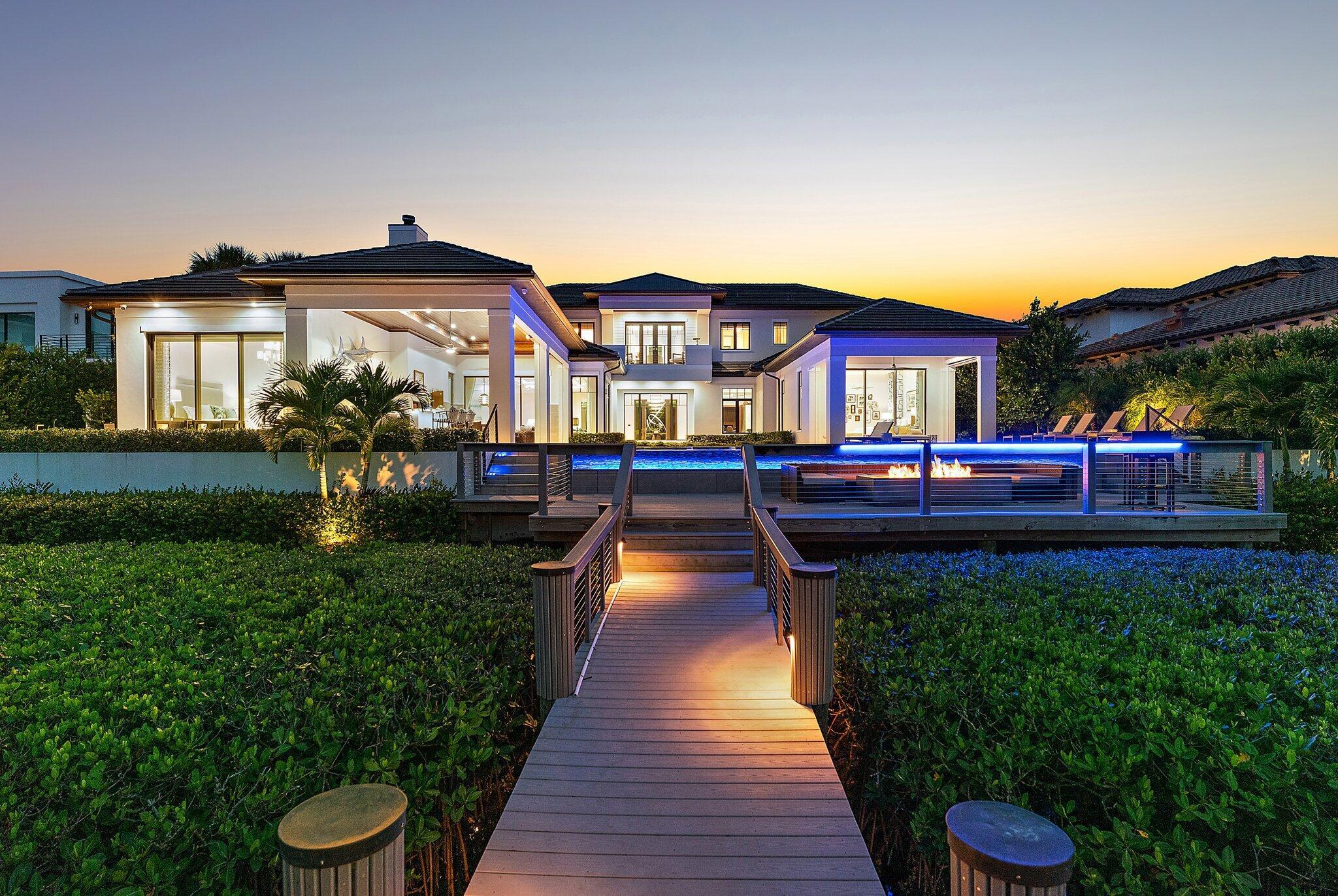 ADMIRALS COVE - Residential