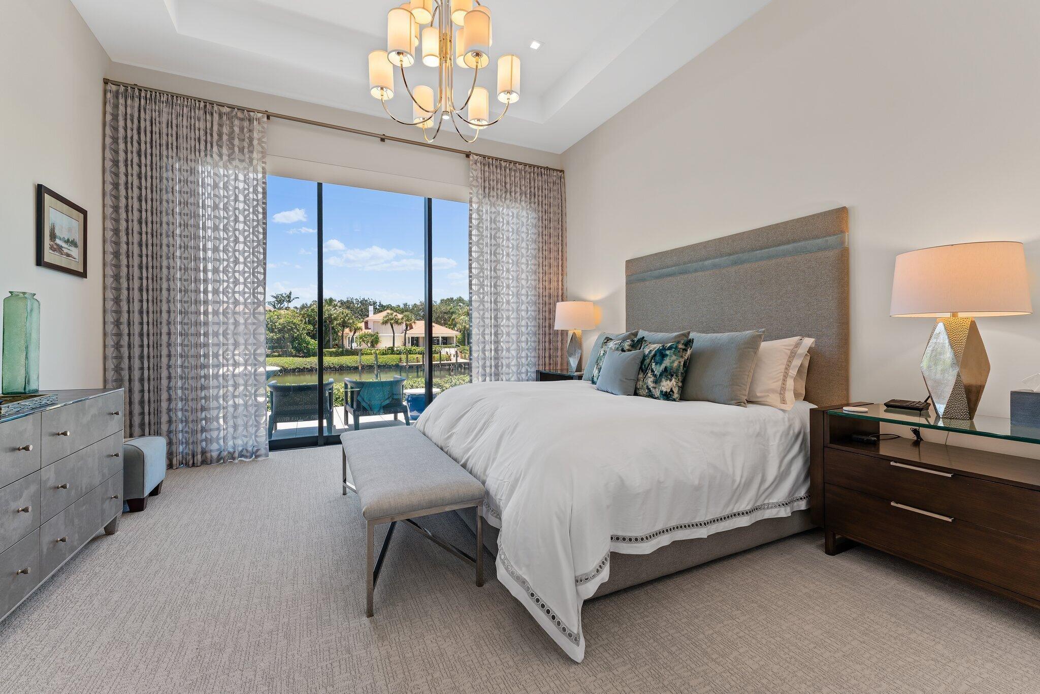 ADMIRALS COVE - Residential