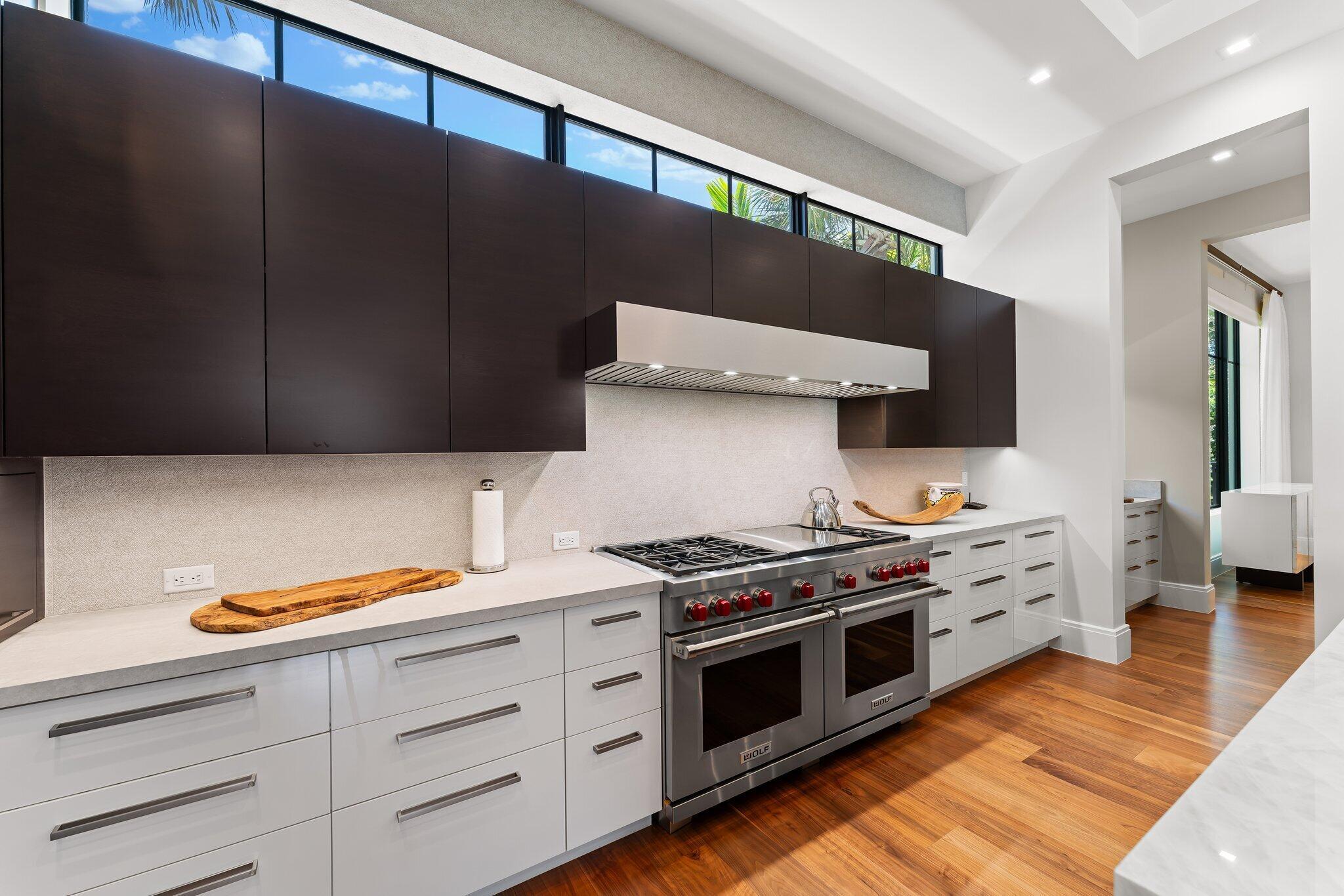 ADMIRALS COVE - Residential