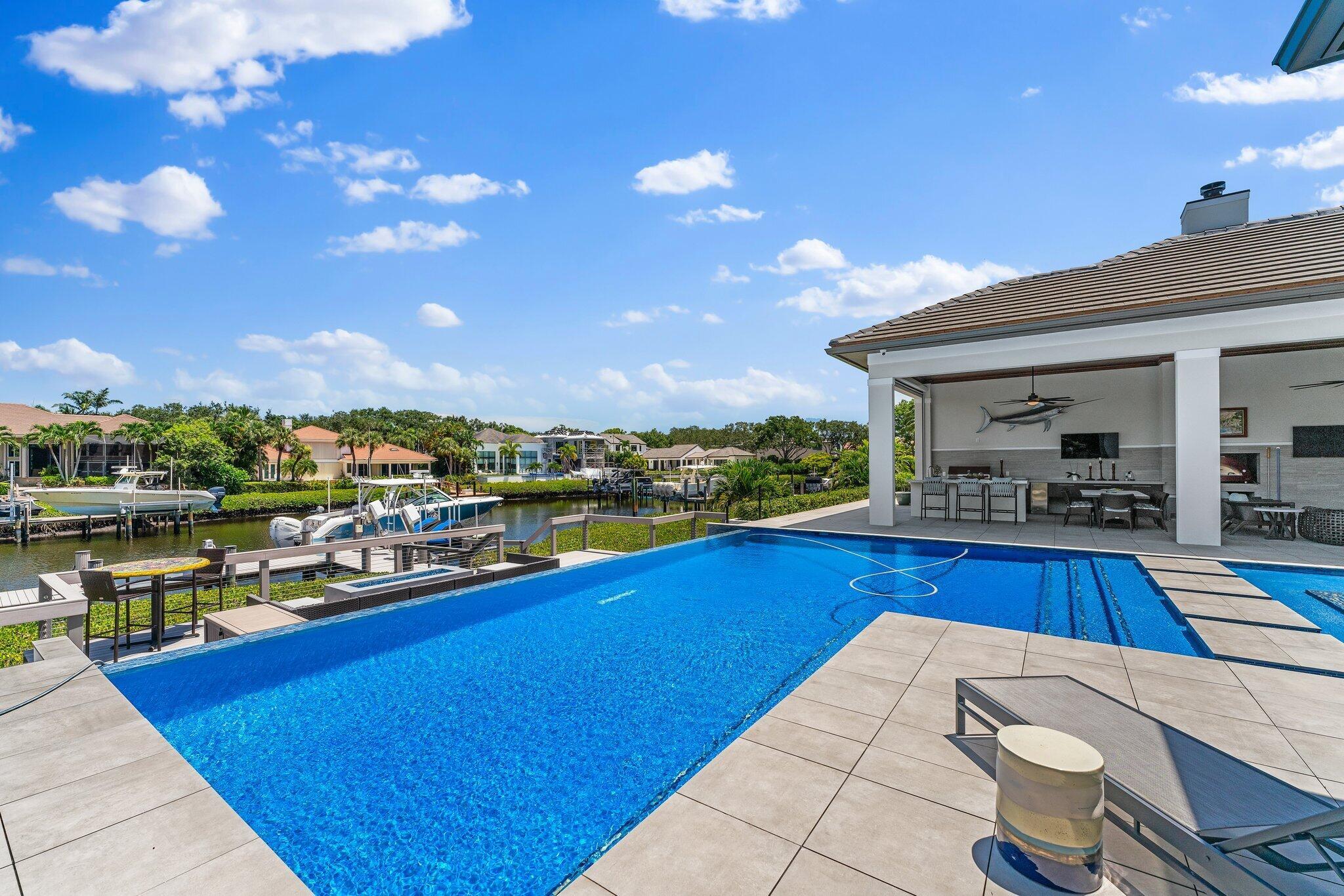 ADMIRALS COVE - Residential