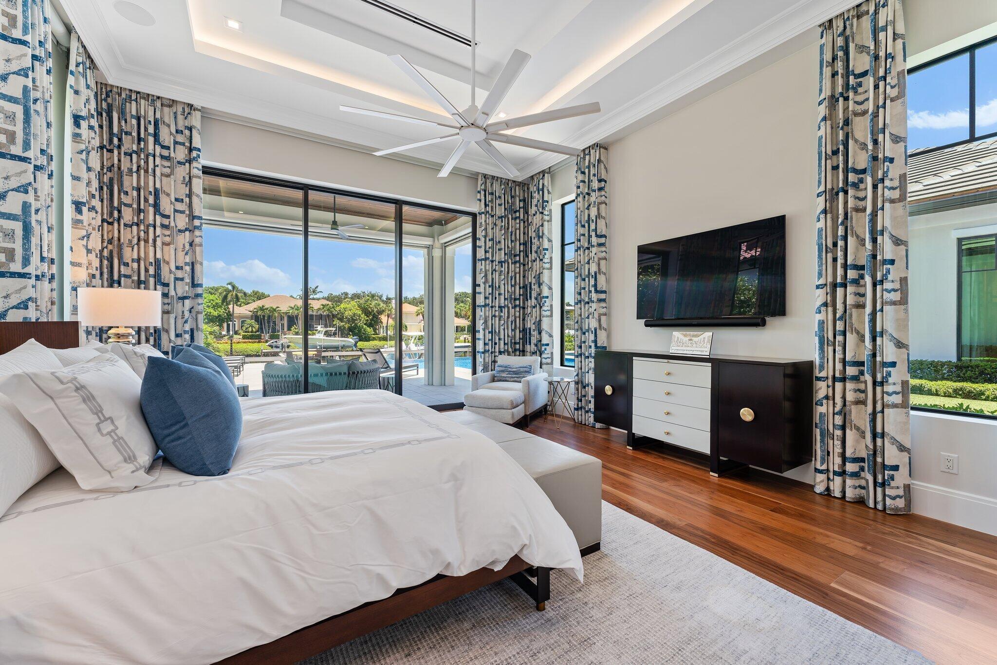 ADMIRALS COVE - Residential