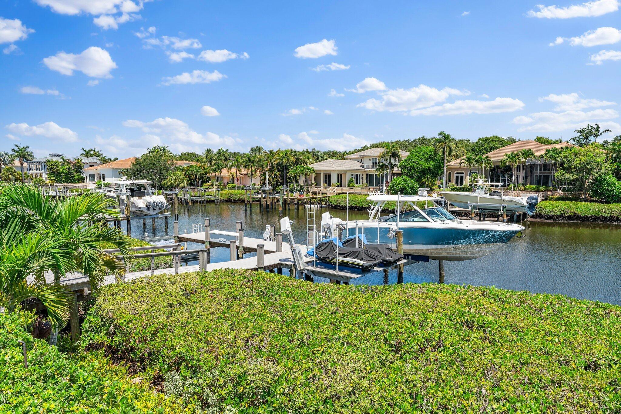 ADMIRALS COVE - Residential