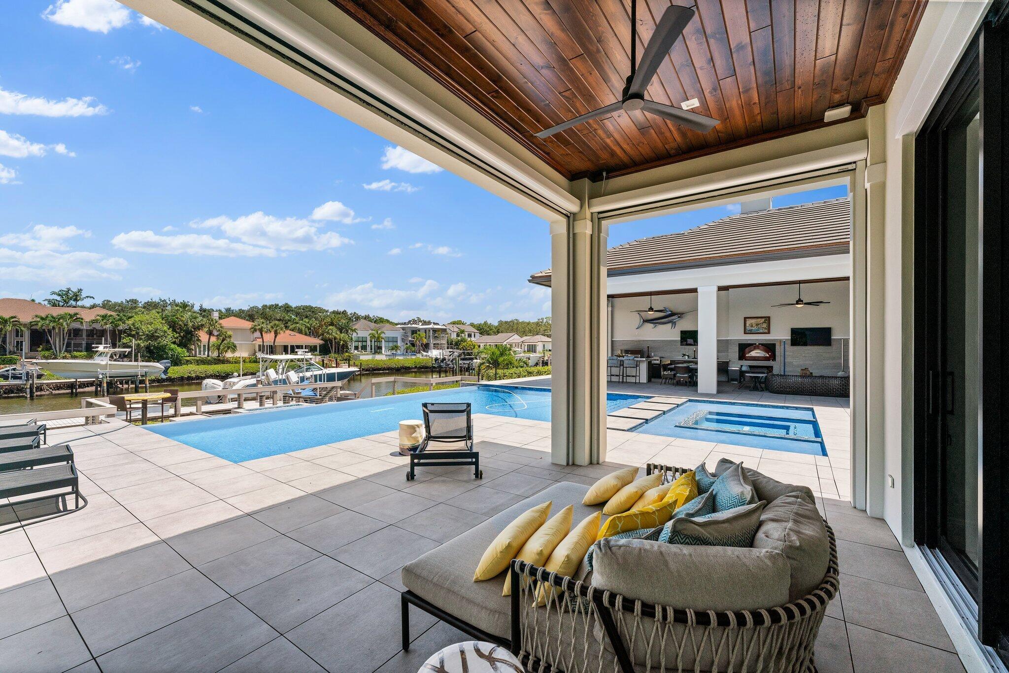 ADMIRALS COVE - Residential