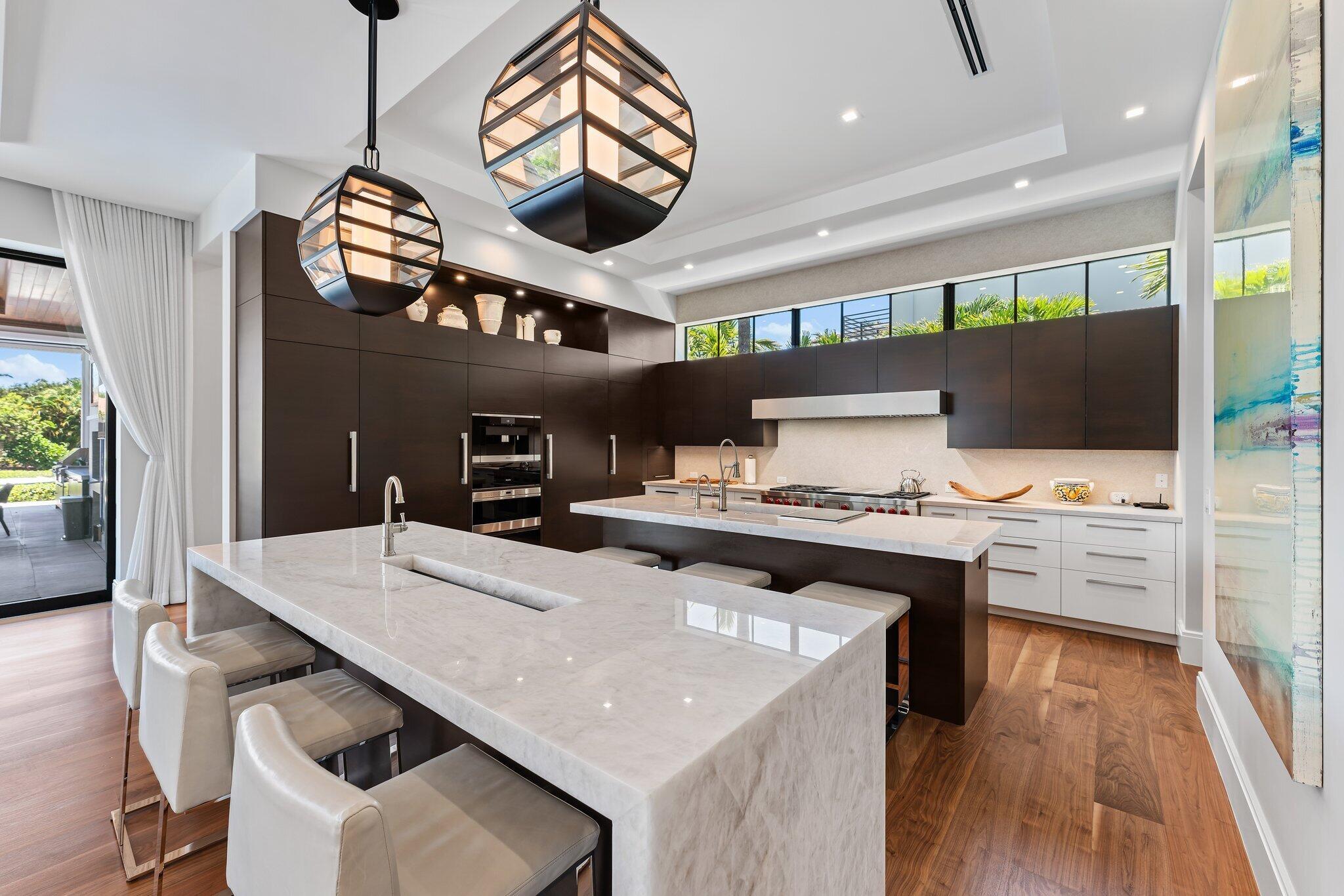 ADMIRALS COVE - Residential