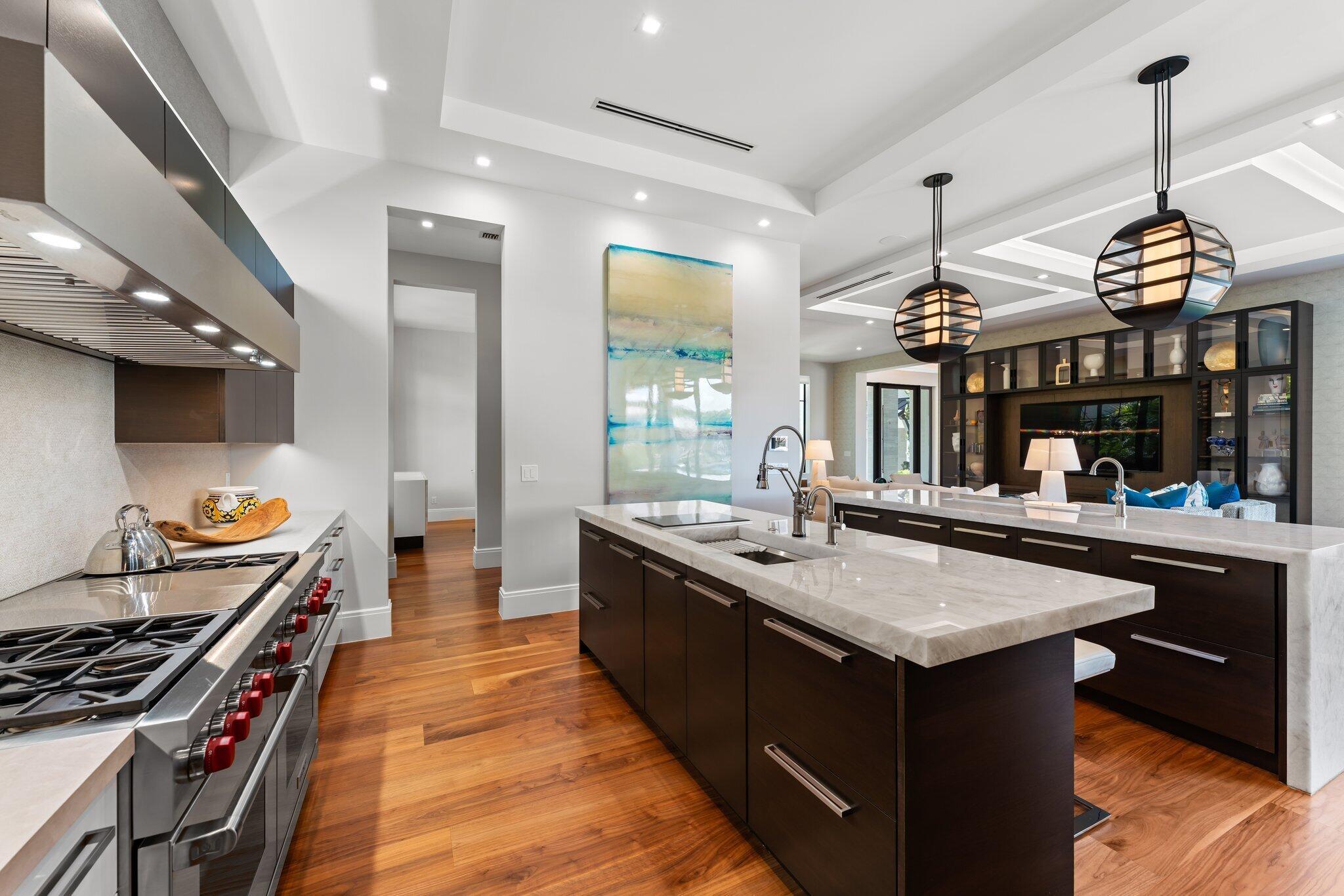 ADMIRALS COVE - Residential