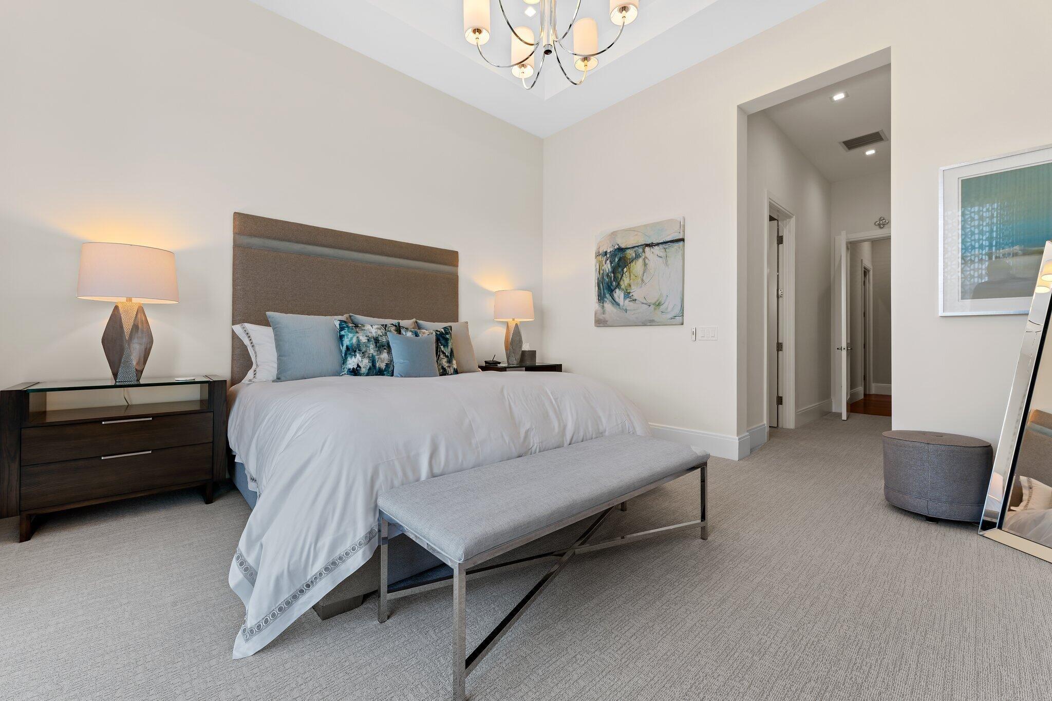 ADMIRALS COVE - Residential