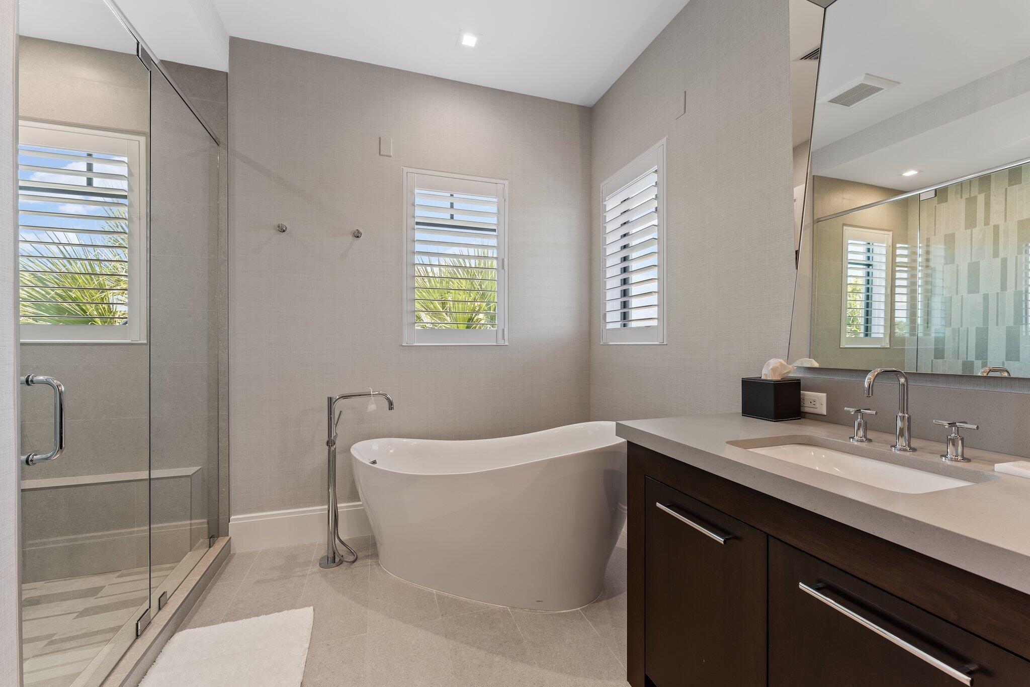 ADMIRALS COVE - Residential