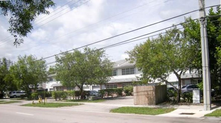 Spacious 4 BDR/2.5BR townhome in Pompano Beach with updated BR's, a one car garage and large kitchen.  This townhome features new appliances, lg family room, open kitchen, laundry room and dining room.  The kitchen connects to the dining room for formal dining and provides access to a private courtyard overlooking a golf course.  BDR's are sizeable with generous closets and access to the two full BR's on the 2nd level.  This townhome is perfect for a first time homebuyer or investor and is priced to sell!