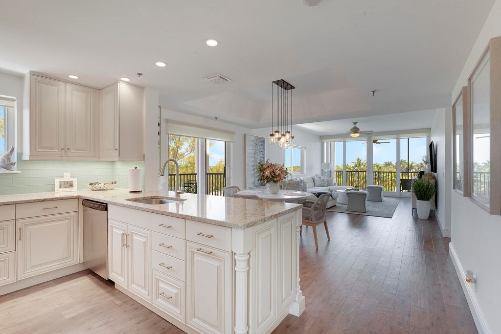 Photo of 11370 12 Oaks Way #511, North Palm Beach, FL 33408 (MLS # R11077366)