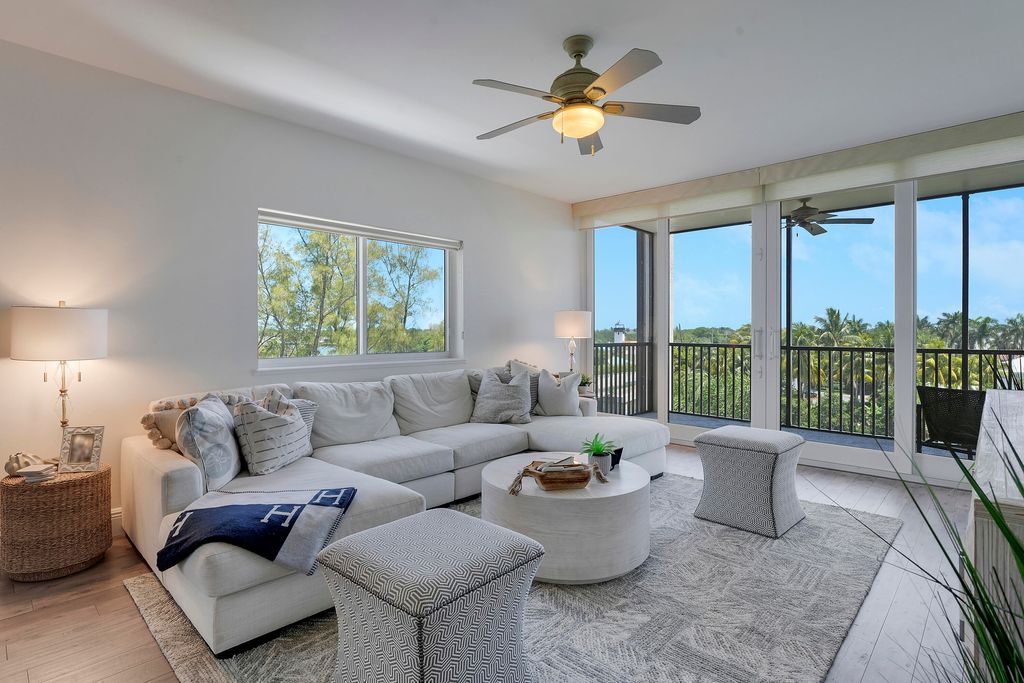 Photo of 11370 12 Oaks Way #511, North Palm Beach, FL 33408 (MLS # R11077366)