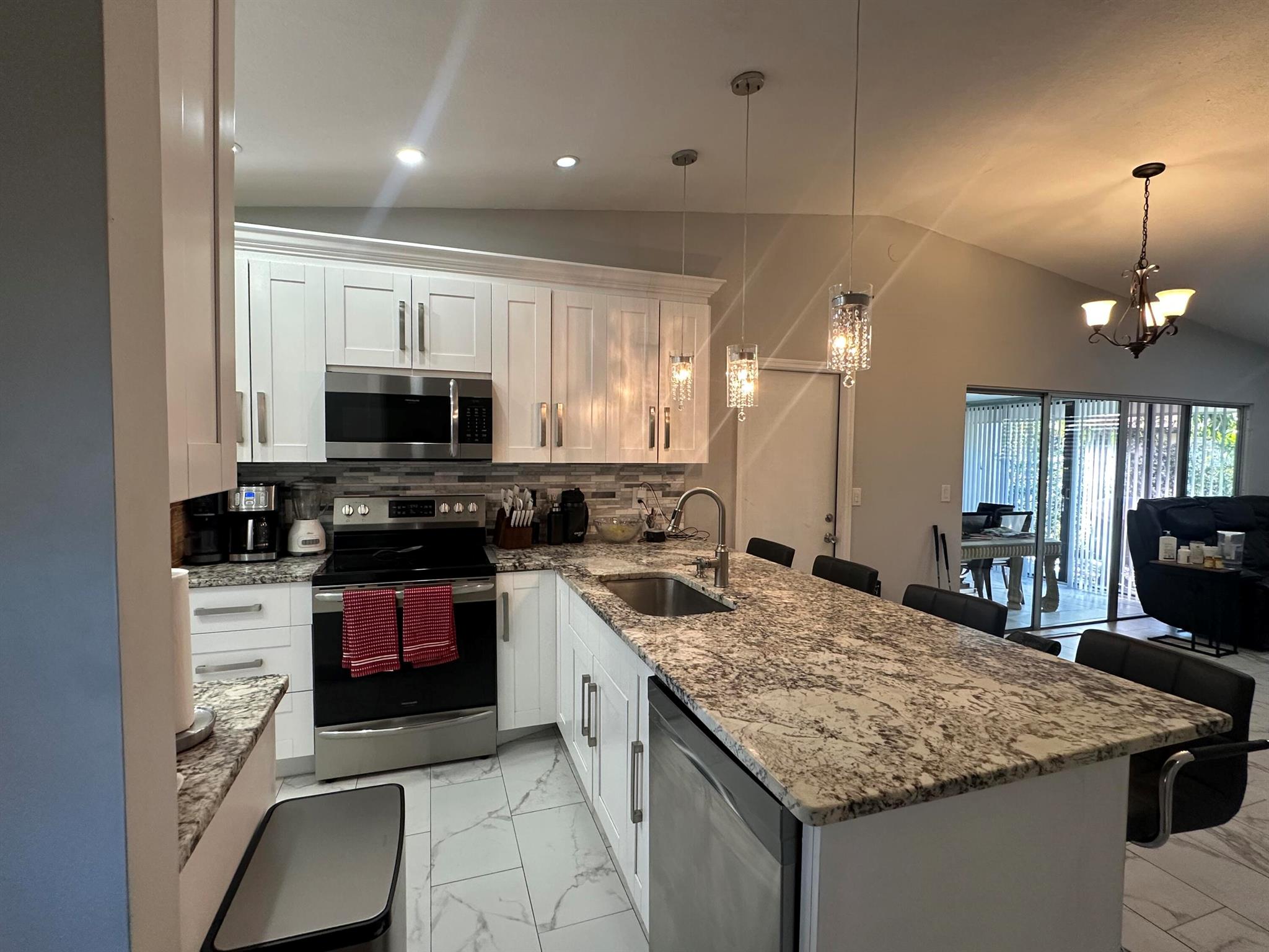5436 Laurel Oak Street, Delray Beach, FL, 33484/$300,000 4 5436 Laurel Oak Street
