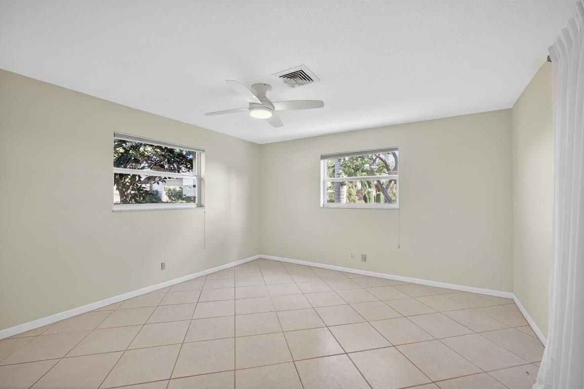 NORTH LAKE WORTH - Residential
