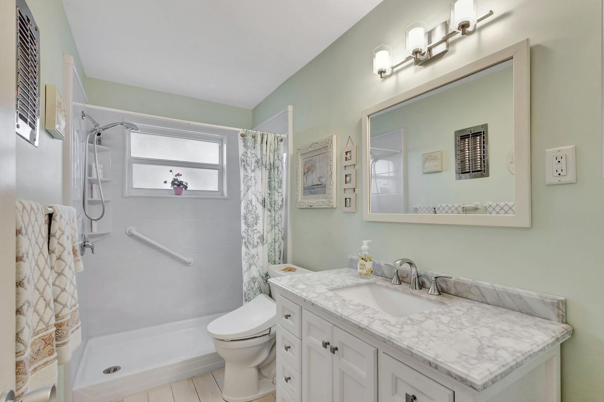 NORTH LAKE WORTH - Residential