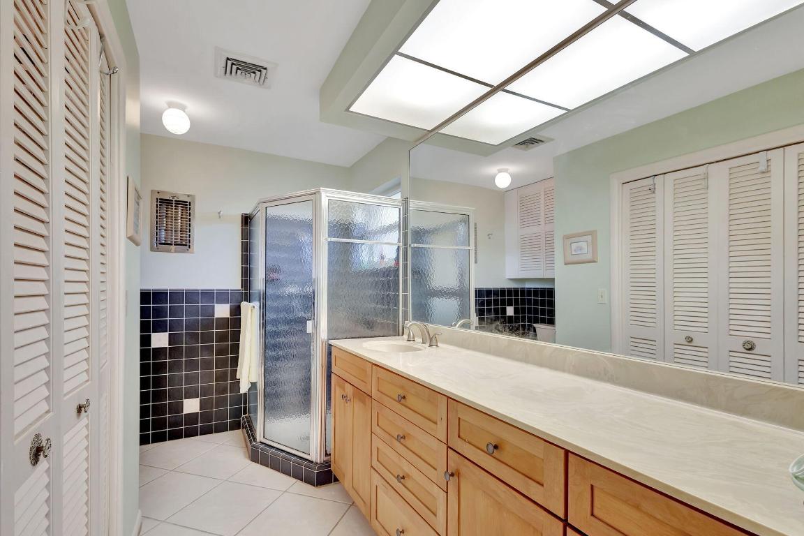 NORTH LAKE WORTH - Residential