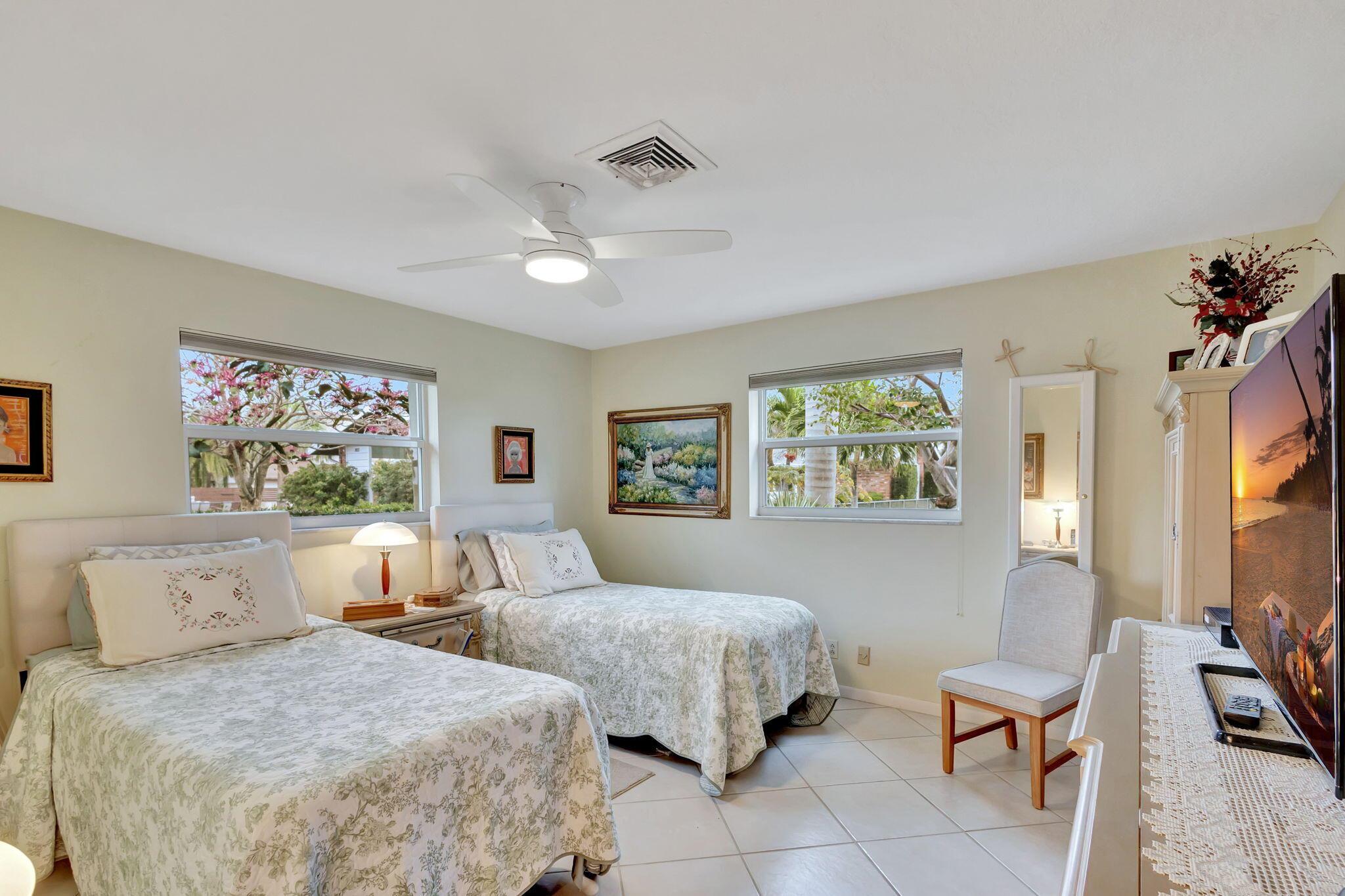 NORTH LAKE WORTH - Residential