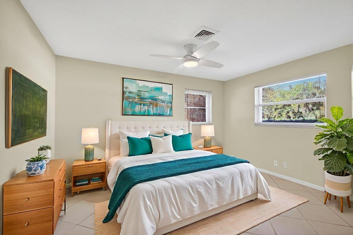 NORTH LAKE WORTH - Residential