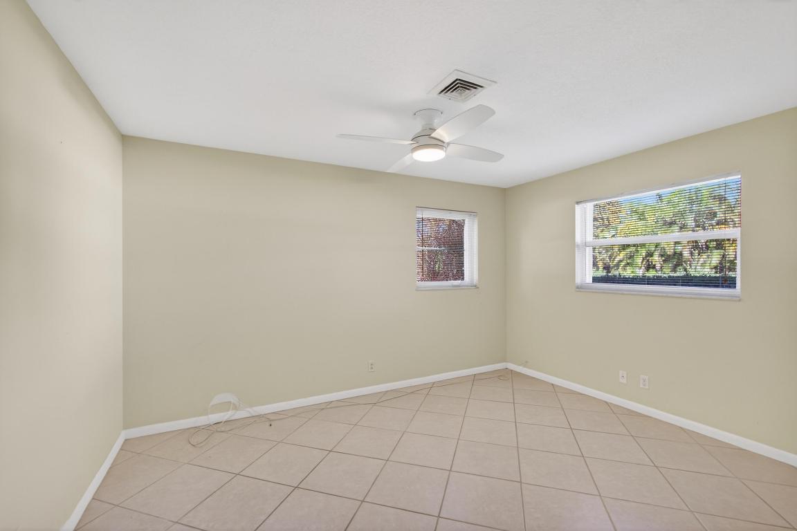 NORTH LAKE WORTH - Residential