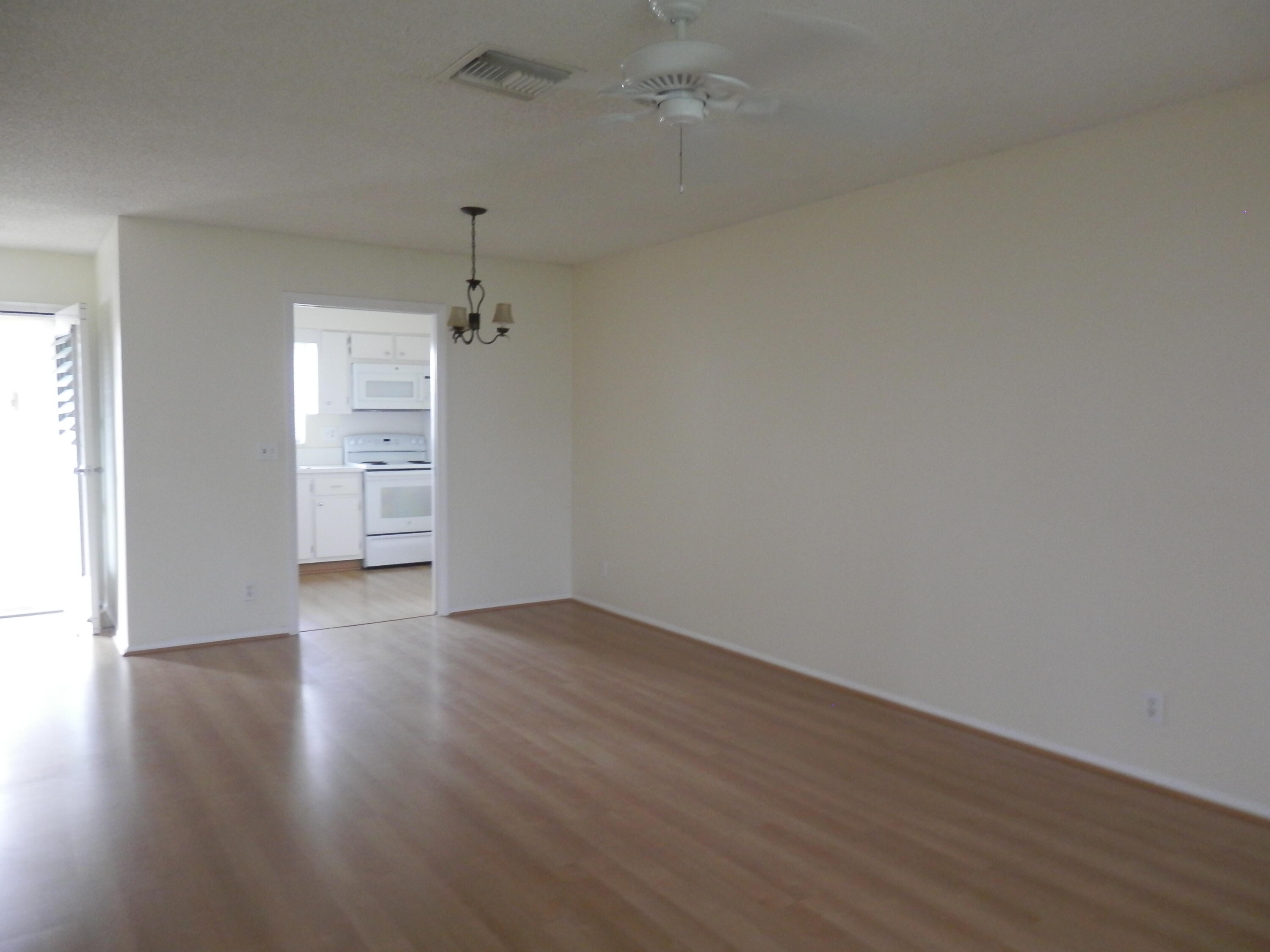 CRESTHAVEN VILLAS CONDO 24 - Residential