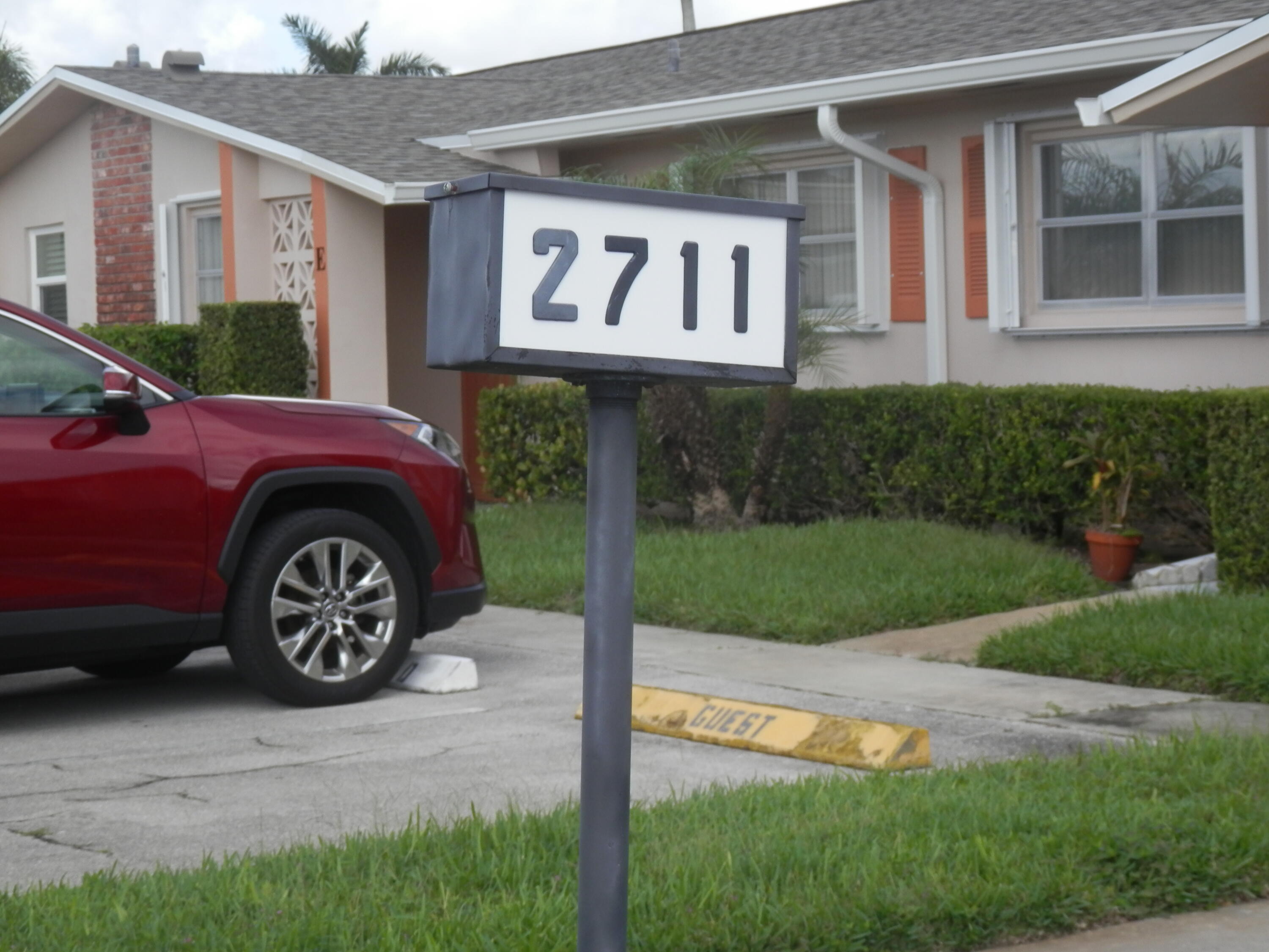 CRESTHAVEN VILLAS CONDO 24 - Residential