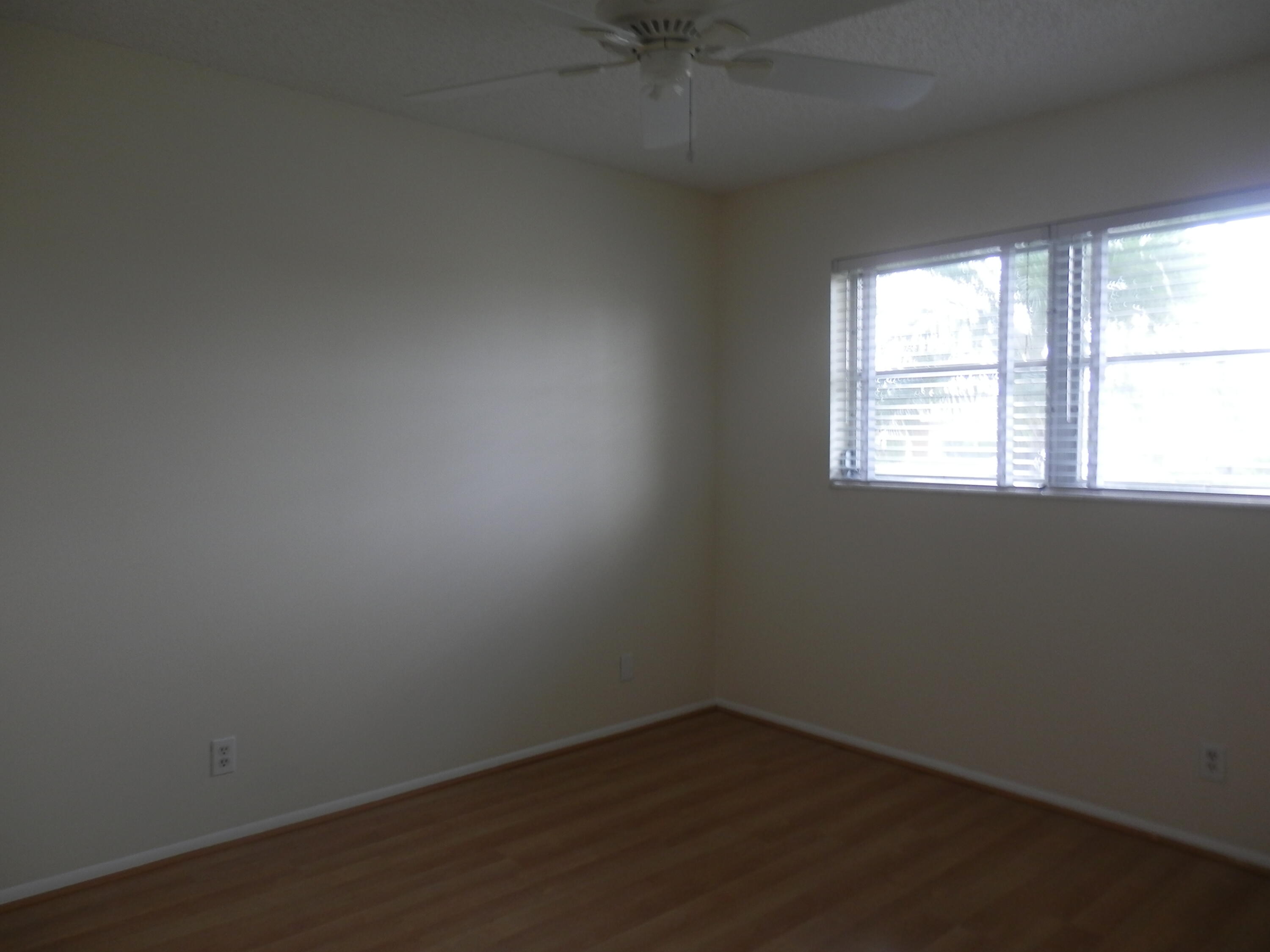 CRESTHAVEN VILLAS CONDO 24 - Residential