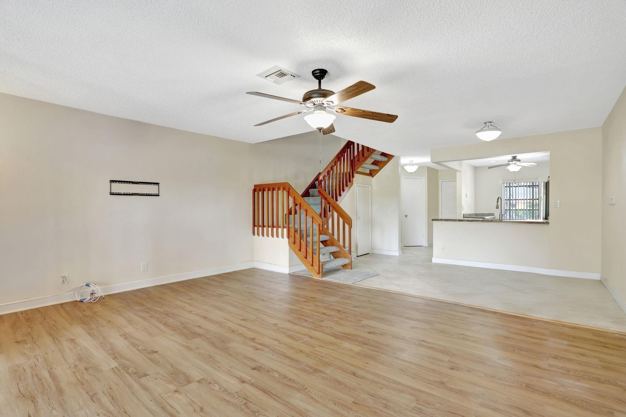 3341 Carambola Cir 2415
