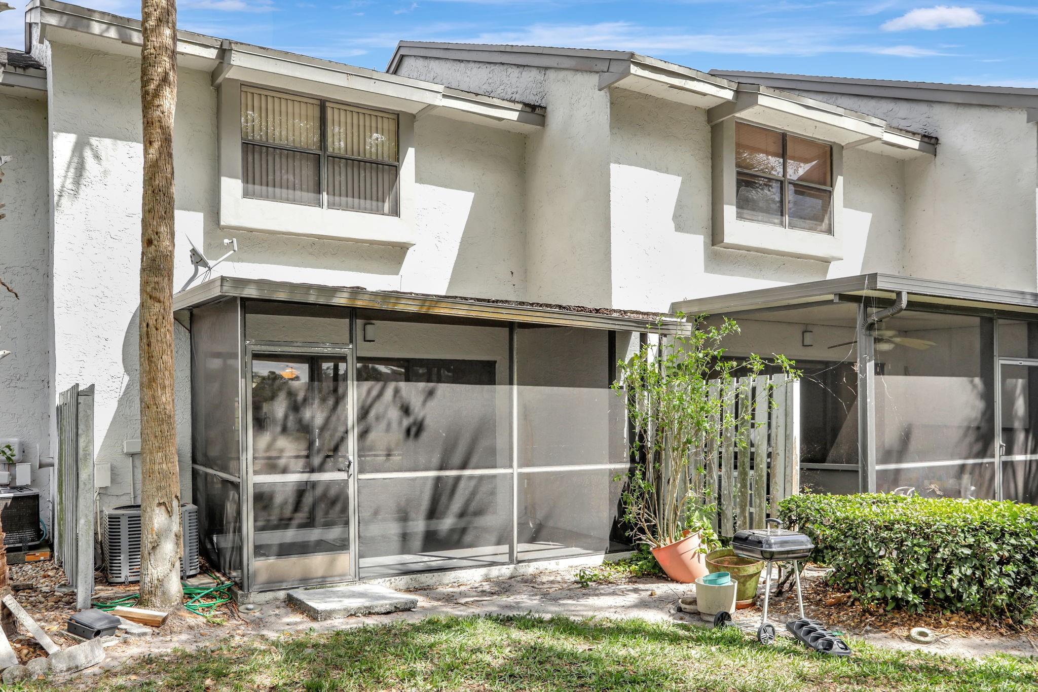 3341 Carambola Cir 2415